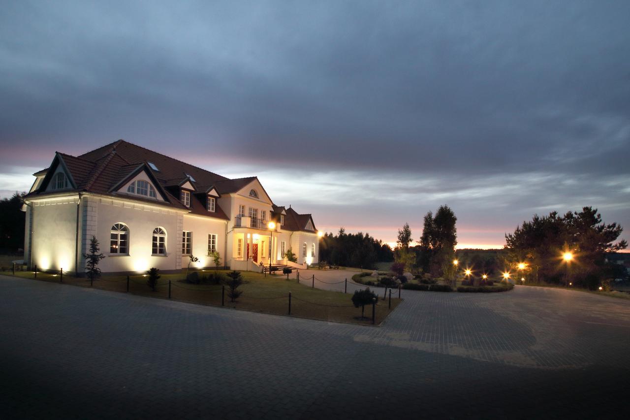 Palac I Folwark Nemino Sierakowice  외부 사진