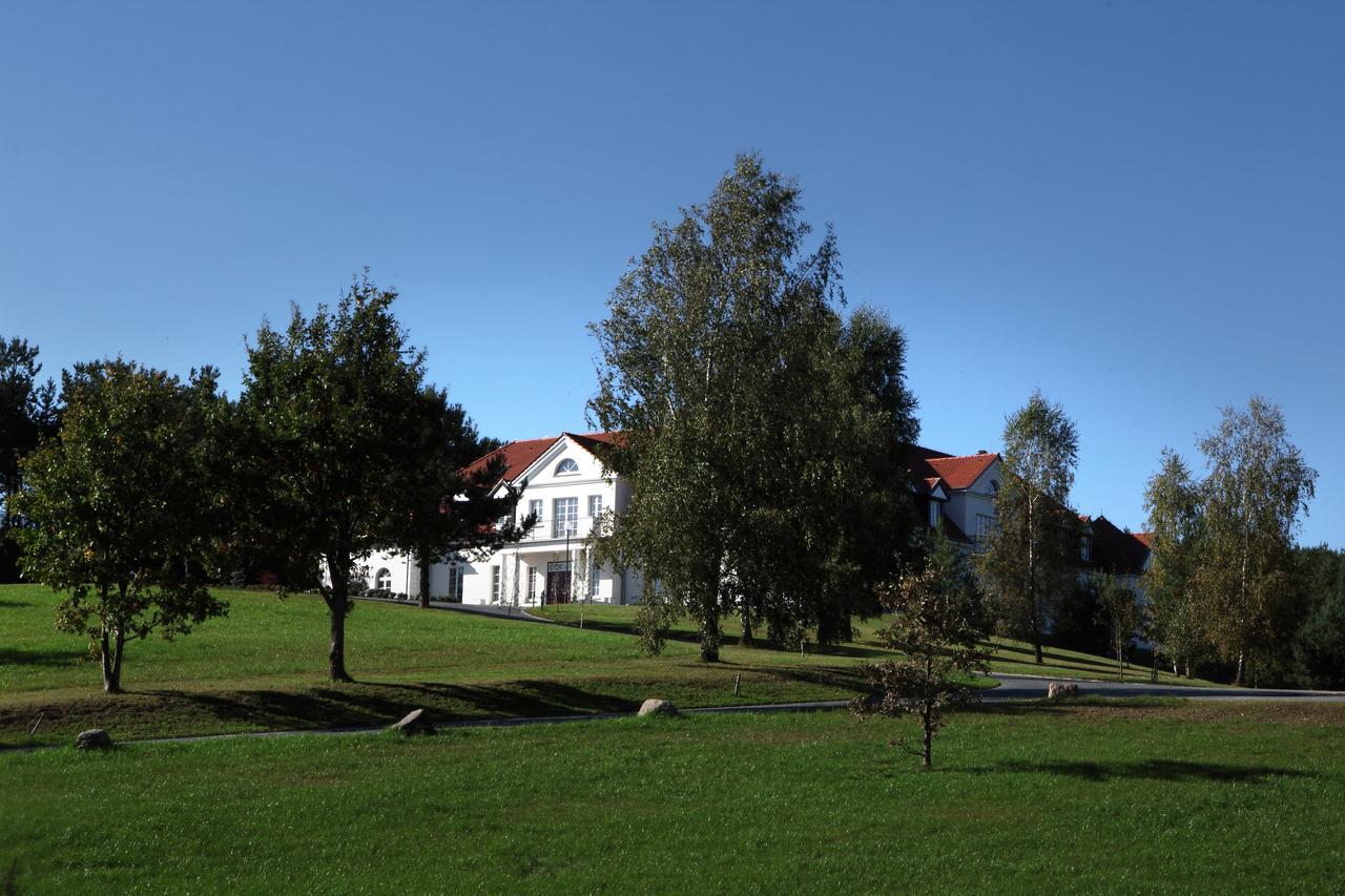Palac I Folwark Nemino Sierakowice  외부 사진