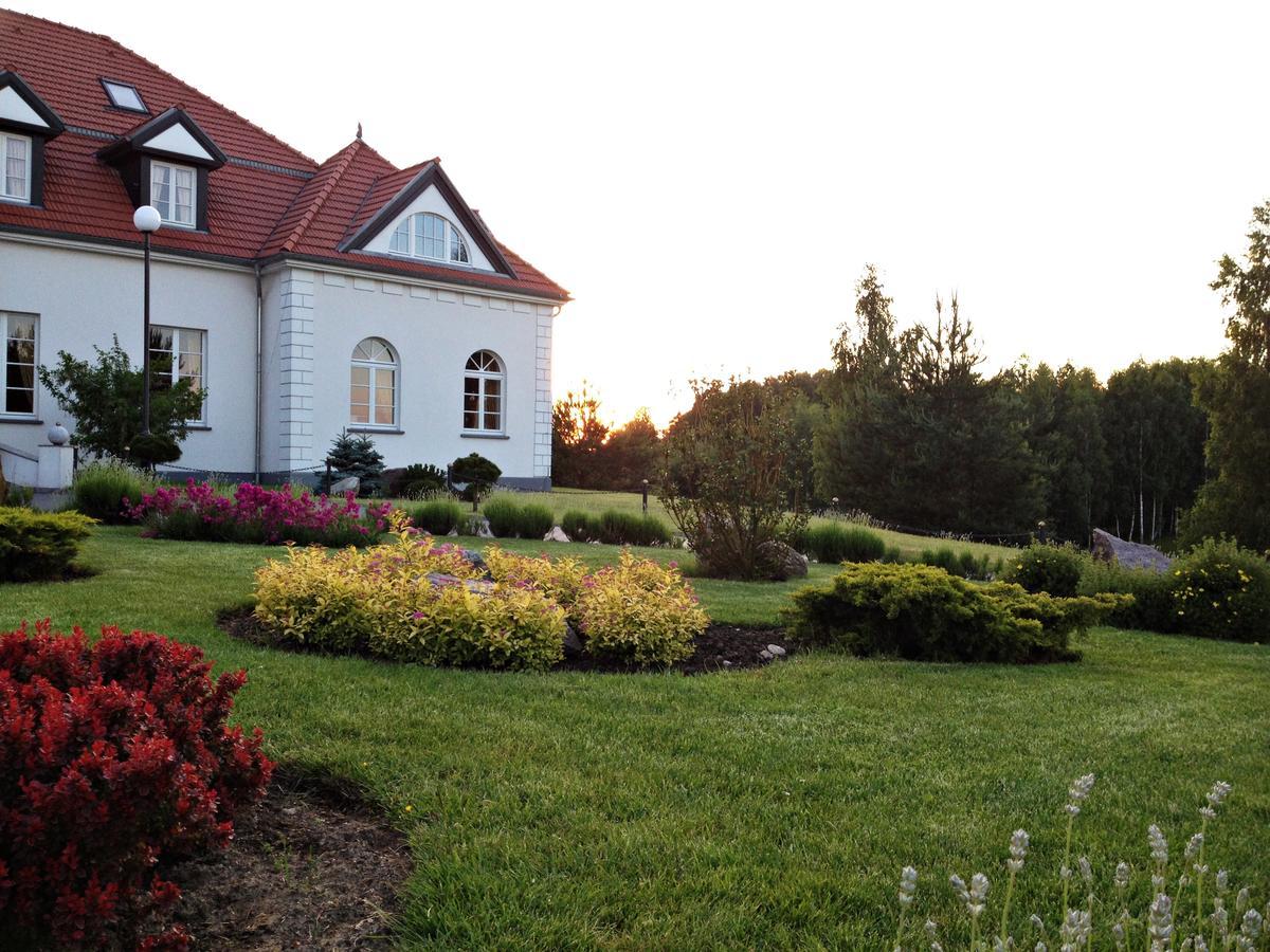 Palac I Folwark Nemino Sierakowice  외부 사진