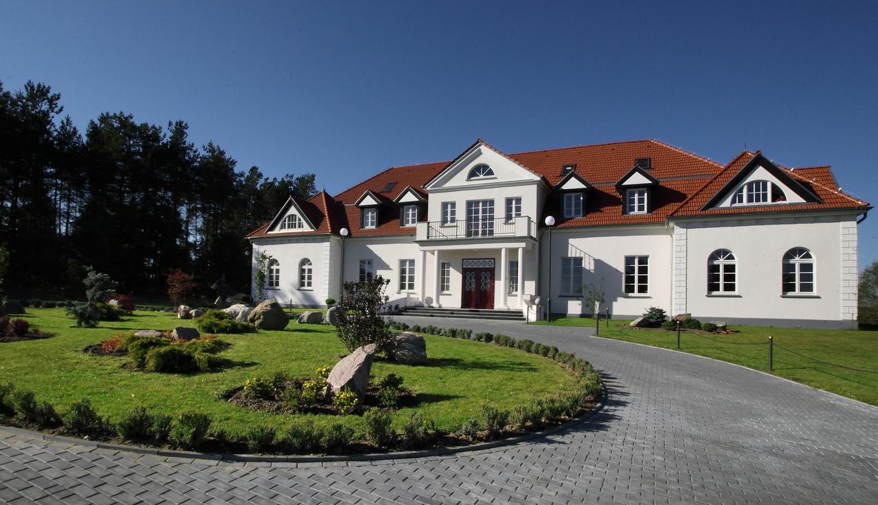 Palac I Folwark Nemino Sierakowice  외부 사진
