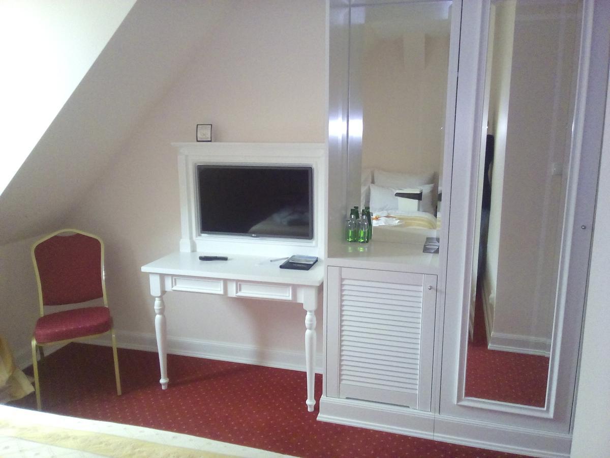 Palac I Folwark Nemino Sierakowice  외부 사진