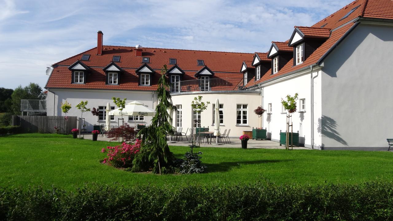 Palac I Folwark Nemino Sierakowice  외부 사진